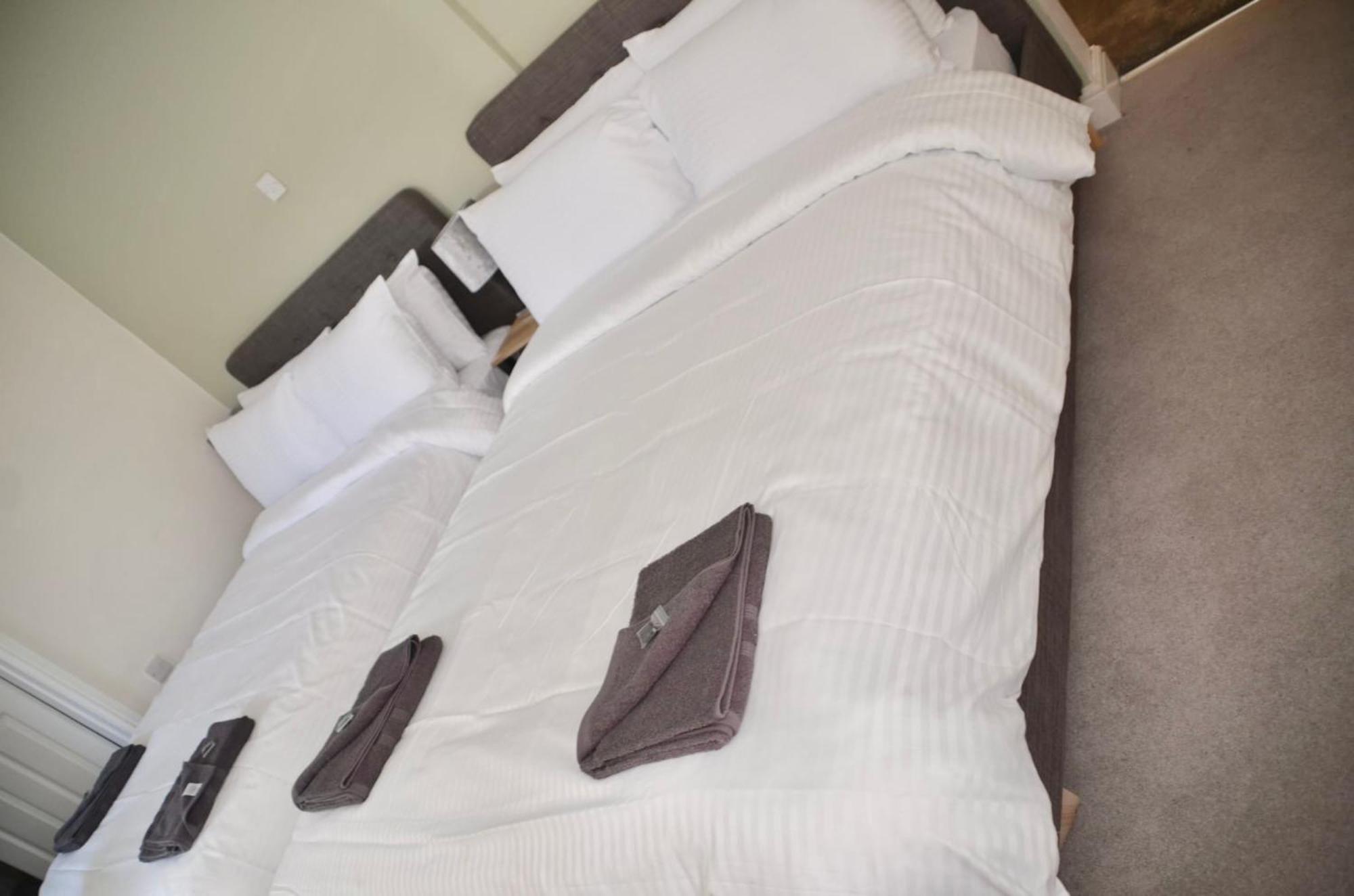 Blok 3 -Jacuzzi Suites, Apartment & Ensuite Rooms Blackpool Exterior foto