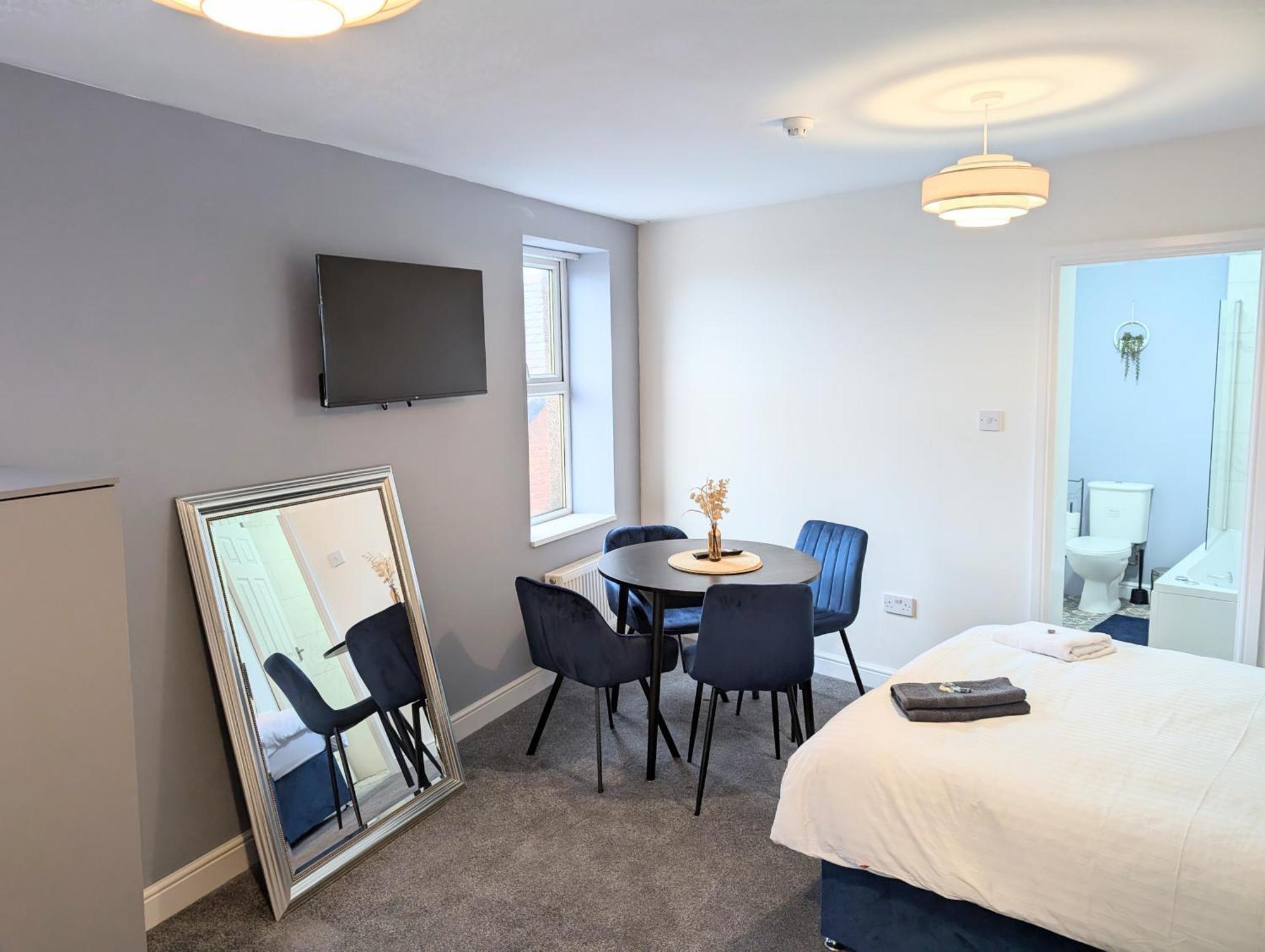 Blok 3 -Jacuzzi Suites, Apartment & Ensuite Rooms Blackpool Exterior foto