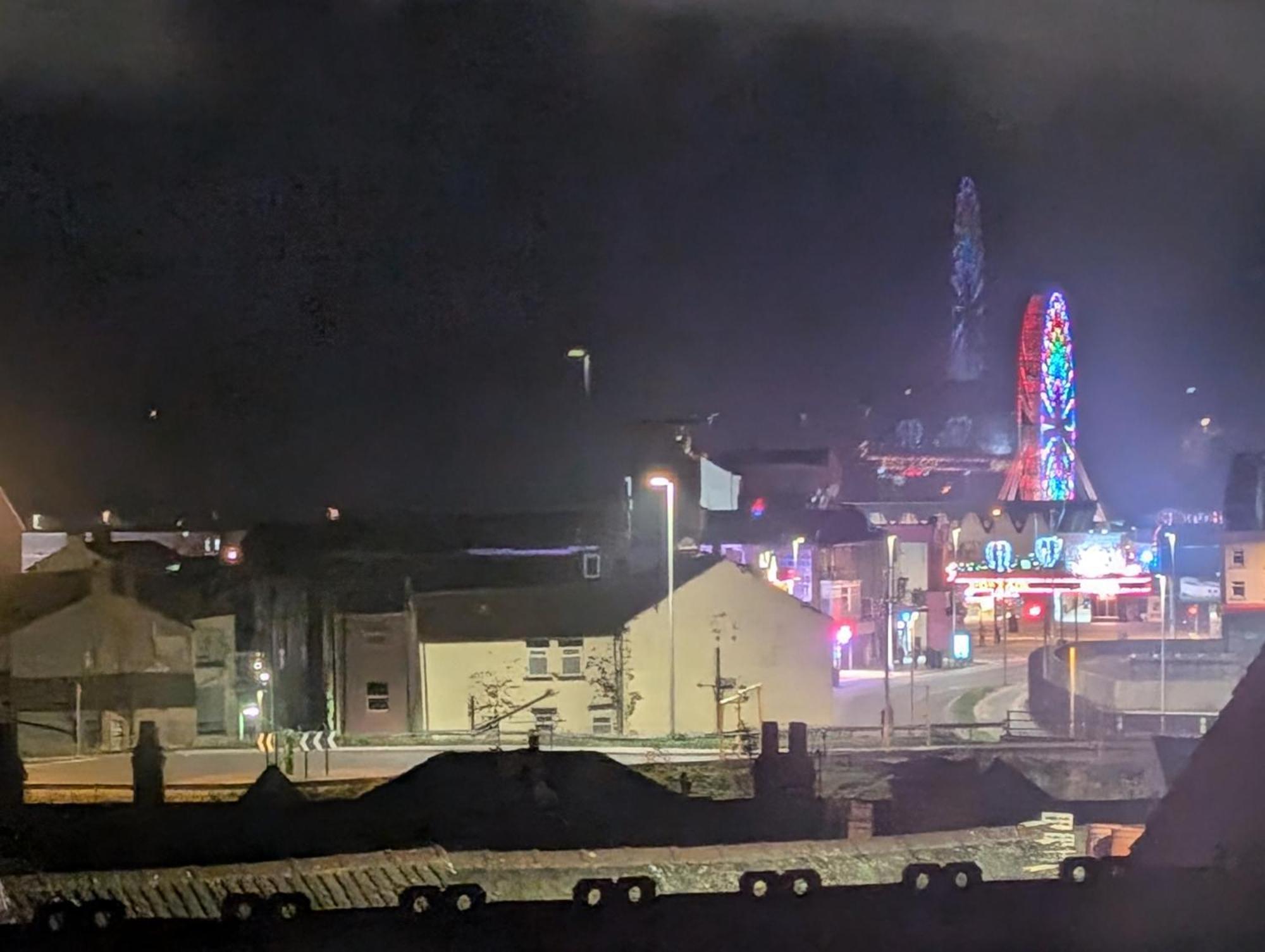 Blok 3 -Jacuzzi Suites, Apartment & Ensuite Rooms Blackpool Exterior foto